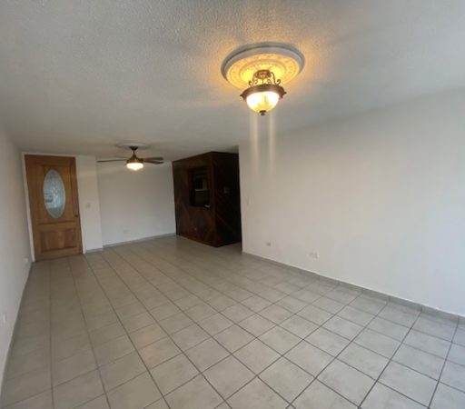 Cond. La Mancha en Isla Verde- ¡Cerca de todo! (venta)